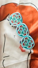 Load image into Gallery viewer, Peranakan Tile Hair Claw Clip Circles &amp; Flowers
