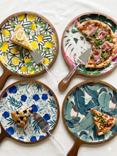 Load image into Gallery viewer, Banana Leaves Pizza Platter
