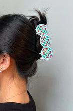 Load image into Gallery viewer, Peranakan Tile Hair Claw Clip Circles &amp; Flowers
