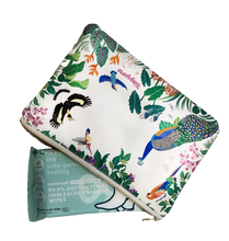 Load image into Gallery viewer, Tropical Wings Pouch - Singapore Edition
